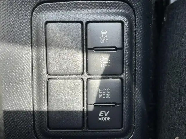 トヨタ アクア S 熊本県 2018(平30)年 3.8万km オレンジパールクリスタルシャイン 純正ナビ/・AM/FM/CD/SD/AUX/BT/・フルセグTV/・バックカメラ/ステアリングリモコン/電動格納ミラー/・ウィンカーミラー/ビルトインETC/HIDライト/・ヘッドライトレベライザー/ドアバイザー/社外フロアマット/ECOモード/EVモード/スマートキー/・スペアキー