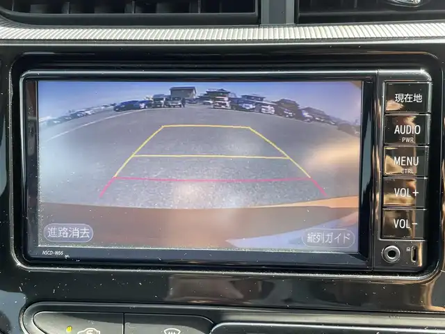 トヨタ アクア S 熊本県 2018(平30)年 3.8万km オレンジパールクリスタルシャイン 純正ナビ/・AM/FM/CD/SD/AUX/BT/・フルセグTV/・バックカメラ/ステアリングリモコン/電動格納ミラー/・ウィンカーミラー/ビルトインETC/HIDライト/・ヘッドライトレベライザー/ドアバイザー/社外フロアマット/ECOモード/EVモード/スマートキー/・スペアキー