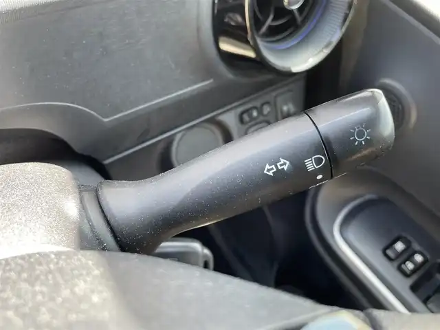 トヨタ アクア S 熊本県 2018(平30)年 3.8万km オレンジパールクリスタルシャイン 純正ナビ/・AM/FM/CD/SD/AUX/BT/・フルセグTV/・バックカメラ/ステアリングリモコン/電動格納ミラー/・ウィンカーミラー/ビルトインETC/HIDライト/・ヘッドライトレベライザー/ドアバイザー/社外フロアマット/ECOモード/EVモード/スマートキー/・スペアキー