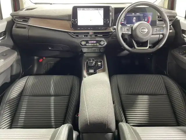 日産 オーラ G レザーエディション 神奈川県 2021(令3)年 1.4万km ガーネットレッド/スーパーブラック 2トーン 9型メーカーオプションナビゲーション/AM FM Bluetooth フルセグ HDMI AppleCarPlay/アラウンドビューモニター/BOSEプレミアムサウンド/ビークルダイナミクスコントロール/ハンドル支援/プロパイロット/車線逸脱警報/車線逸脱防止支援/後側方車両検知警報/後側方衝突防止支援/エマージェンシーブレーキ/速度標識表示/標識検知支援/駐車支援/ふらつき警報/デジタルインナーミラー/レザーシート/前席シートヒーター/ステアリングヒーター/ステアリングリモコン/ビルトインETC2.0/オートホールド/純正フロアマット/インテリジェントキー/スペアキー/LEDヘッドライト/オートライト/オートマチックハイビーム/純正17インチアルミホイル
