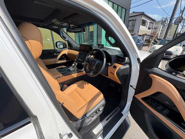 レクサス ＬＸ 600 オフロード 石川県 2022(令4)年 1.1万km パール マークレビンソン/ベージュ革シート/シートベンチレーション/衝突軽減ブレーキ/アダプティブクルーズコントロール/ブラインドスポットモニター/レーンキープアシスト/クーラーボックス/ＬＥＤヘッドライト