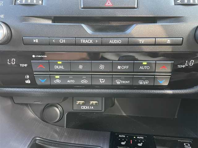 レクサス ＲＸ 300 Fスポーツ 滋賀県 2019(令1)年 4.3万km ヒートブルーコントラストレイヤリング Mark Levinson/純正ナビ/・フルセグTV/・Bluetooth/・CD/・DVD/・USB/・バックカメラ/ETC/ドラレコ/コーナーセンサー/レーダークルーズコントロール/レーンキープアシスト/プリクラッシュセーフティー/横滑り防止装置/オートライト/オートハイビーム/フォグランプ/電格ウィンカーミラー/パワーバックドア/レザーシート/パワーシート/メモリーシート/シートヒーター/エアーシート/センターデフロック/アイドリングストップ/プッシュスタート/スマートキー/フォグランプ
