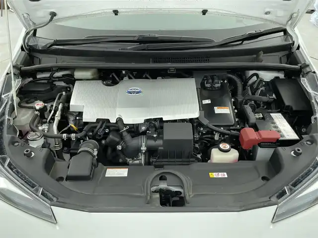 トヨタ プリウス SセーフティプラスⅡ 千葉県 2021(令3)年 10.3万km プラチナホワイトパールマイカ トヨタセーフティセンス/・プリクラッシュセーフティ/・レーントレーシングアシスト/・クリアランスソナー/・ブラインドスポットモニター/・ロードサインアシスト/・先行車発進通知/・オートハイビーム/純正9インチSDナビ/CD DVD BT MSV フルセグ/全方位カメラ/レーダークルーズコントロール/LEDオートライト/純正15インチアルミホイール/革巻きステアリング/プッシュスタート/スマートキー/ビルトインETC2.0