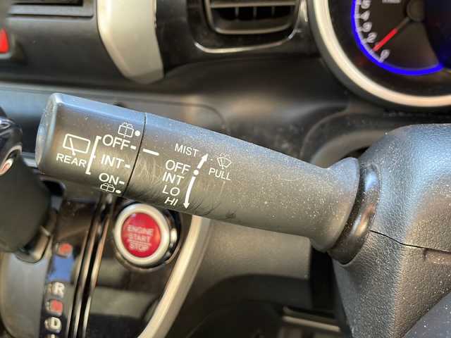 ホンダ Ｎ ＢＯＸ G SSパッケージ 道央・札幌 2013(平25)年 10.3万km プレミアムホワイトパール (株)IDOMが運営する【じしゃロン札幌店】の自社ローン専用車両になりますこちらは現金またはオートローンご利用価格です。自社ローンご希望の方は別途その旨お申し付けください。/・社外ナビ/・フルセグ/CD/DVD/FM/AM/・両側電動スライドドア/・プッシュスタート/・スマートキー/・オートライト/・純正フロアマット