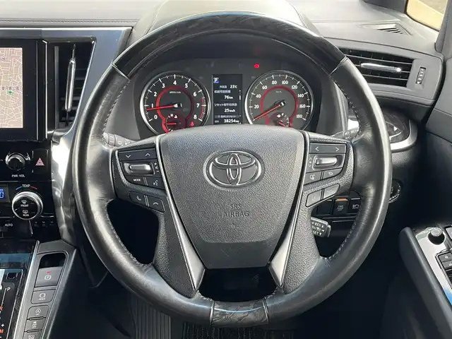 トヨタ アルファード S タイプゴールド 道央・札幌 2020(令2)年 3.9万km ホワイトパールクリスタルシャイン ・４WD/・衝突軽減ブレーキ/・寒冷地仕様/・純正ディスプレイオーディオ/　CD＆DVD＆BT/・バックカメラ/・両側パワースライドドア/・パワーバックドア/・フリップダウンモニター/・コーナーセンサー/・レーンキープアシスト/・レーダークルーズコントロール/・ハーフレザーシート/・前後ドライブレコーダー/・オートライト/・オートエアコン/・アイドリングストップ/・プッシュスタート/・スマートキー/・ビルトインETC/・MT付きAT/・純正フロアマット/・ドアバイザー/・ウィンカーミラー/・フォグライト/・LEDヘッドライト