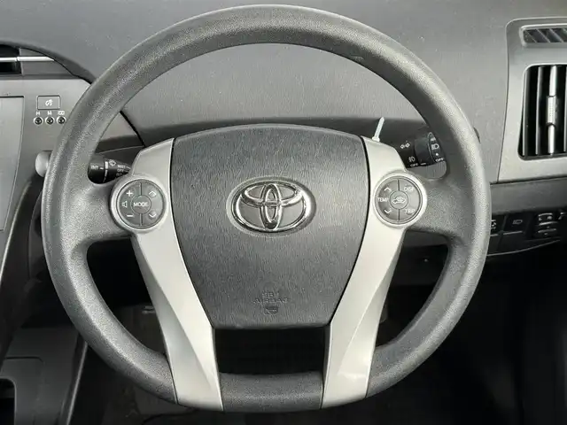 トヨタ プリウス S ツーリングセレクション 愛知県 2014(平26)年 6.6万km ブラック 純正ナビ/　（Bluetooth/フルセグTV/FM/AM/CD/DVD）/バックカメラ/BBS17インチAW/ETC/プッシュスタート/スマートキー/純正フロアマット/オートライト/ステアリングリモコン/ドアバイザー/電動格納ミラー/ISOFIX/防眩インナーミラー/LEDライト