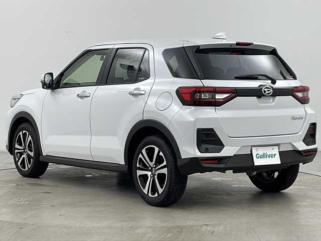 ダイハツ ロッキー プレミアム G 道央・札幌 2024(令6)年 0.7万km シャイニングホワイトパール ・4WD/・寒冷地仕様/・ALPINEナビ/&CD&DVD&SD&BT&USB&HDMI&フルセグ/・パノラミックビューモニター/・バック/フロント/サイドカメラ/・レーダークルーズコントロール/・レーンキープアシスト/・ブラインドスポットモニター/・前席シートヒーター/・ハーフレザーシート/・純正前方ドライブレコーダー/・ビルトインETC2.0/・ステアリングスイッチ/・アイドリングストップ/・横滑り防止装置/・純正フロアマット/・ドアミラーヒーター/・電動格納ミラー/・プッシュスタート/・LEDヘッドライト/・オートライト/・スマートキー