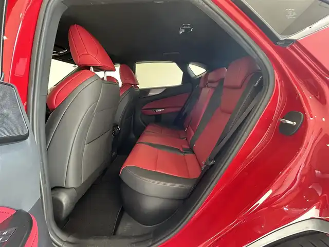 レクサス ＮＸ 350h Fスポーツ 熊本県 2023(令5)年 1.6万km マダーレッド フルレザーシート/シートヒーター/シートクーラー/パワーシート/シートメモリー/ヘッドアップディスプレイ/ドライブレコーダー/純正ナビ/CarPlay/USB/Bluetooth/フルセグテレビ/360°カメラ/コーナーセンサー/プリクラッシュセーフティー/ロードサインアシスト/クロストラフィックアラート/レーンチェンジアシスト/ブラインドスポットモニター/プロアクティブドライビングアシスト/アダプティブクルーズコントロール/パワートランク/オートホールド/オートマチックハイビーム/パドルシフト/ETC2.0/スペアキー・カードキー/【Fスポーツ・マダーレッド】