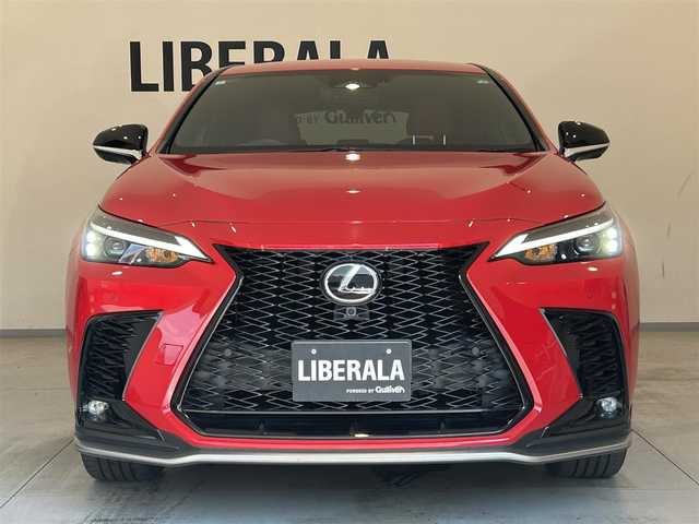 レクサス ＮＸ 350h Fスポーツ 熊本県 2023(令5)年 1.6万km マダーレッド フルレザーシート/シートヒーター/シートクーラー/パワーシート/シートメモリー/ヘッドアップディスプレイ/ドライブレコーダー/純正ナビ/CarPlay/USB/Bluetooth/フルセグテレビ/360°カメラ/コーナーセンサー/プリクラッシュセーフティー/ロードサインアシスト/クロストラフィックアラート/レーンチェンジアシスト/ブラインドスポットモニター/プロアクティブドライビングアシスト/アダプティブクルーズコントロール/パワートランク/オートホールド/オートマチックハイビーム/パドルシフト/ETC2.0/スペアキー・カードキー/【Fスポーツ・マダーレッド】