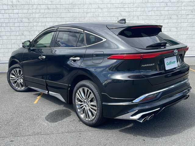 トヨタ ハリアー ハイブリッド Z レザーパッケージ 茨城県 2020(令2)年 6.2万km プレシャスブラックパール モデリスタフルエアロ/JBLサウンド/純正コネクトナビ/【フルセグTV/BT/Miracast】/パノラミックビューモニター/デジタルインナーミラー/パワーバックドア/Toyota Safety Sense　/レーダークルーズコントロール/レーンディパーチャーアラート/プリクラッシュセーフティ/ブラインドスポットモニター/クリアランスソナー/リヤクロストラフィックアラート/パーキングサポートブレーキ/ヘッドアップディスプレイ/ロードサインアシスト/黒レザーシート/前席パワーシート/前席シートヒーター/エアーシート/運転席シートメモリ/純正19インチアルミホイール/ビルトインETC2.0/LEDオートライト/オートマチックハイビーム/純正フロアマット/プッシュスタート/取扱説明書/保証書