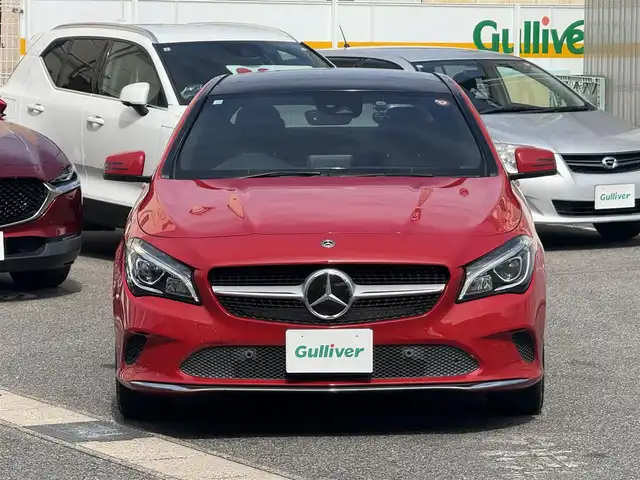 メルセデス・ベンツ ＣＬＡ２２０ 4MATIC 愛知県 2018(平30)年 7.4万km ジュピターレッド /正規ディーラー車//禁煙車//プレミアムパッケージ//パノラミックスライディングルーフ//harmankardon//メーカーナビ//フルセグ/USB/Bluetooth//SD/CD/DVD/MSV//ステアリング連動リアビューカメラ//ETC//360°ドライブレコーダー//黒革シート//メモリー式パワーシート/ランバーサポート//シートヒーター//レーダーセーフティパッケージ//ディスタンスアシスト//ブラインドスポットアシスト//アクティブレーンキーピング//アクティブブレーキアシスト//パークトロニック//アテンションアシスト//ESP//パドルシフト//スピードリミッター//ダイナミックセレクト//Comfort/Sport/Eco/individual//純正18インチアルミホイール//革巻きステアリング//ステアリングリモコン//チルト＆テレスコピックステアリング//LEDオートヘッドライト//リアフォグランプ//デイタイムライト//アンビエントライト//ウェルカムライト//ロケイターライティングライトシステム//プッシュスタート/スペアスマートキー//オートリトラクタブルウィンカーミラー//純正フロアマット//保証書//取扱説明書//D点検整備記録簿R2.3.4.5