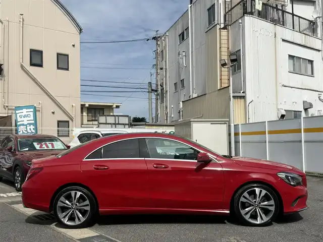 メルセデス・ベンツ ＣＬＡ２２０ 4MATIC 愛知県 2018(平30)年 7.4万km ジュピターレッド /正規ディーラー車//禁煙車//プレミアムパッケージ//パノラミックスライディングルーフ//harmankardon//メーカーナビ//フルセグ/USB/Bluetooth//SD/CD/DVD/MSV//ステアリング連動リアビューカメラ//ETC//360°ドライブレコーダー//黒革シート//メモリー式パワーシート/ランバーサポート//シートヒーター//レーダーセーフティパッケージ//ディスタンスアシスト//ブラインドスポットアシスト//アクティブレーンキーピング//アクティブブレーキアシスト//パークトロニック//アテンションアシスト//ESP//パドルシフト//スピードリミッター//ダイナミックセレクト//Comfort/Sport/Eco/individual//純正18インチアルミホイール//革巻きステアリング//ステアリングリモコン//チルト＆テレスコピックステアリング//LEDオートヘッドライト//リアフォグランプ//デイタイムライト//アンビエントライト//ウェルカムライト//ロケイターライティングライトシステム//プッシュスタート/スペアスマートキー//オートリトラクタブルウィンカーミラー//純正フロアマット//保証書//取扱説明書//D点検整備記録簿R2.3.4.5
