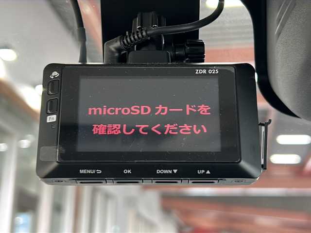 スズキ スペーシア HYBRID X 静岡県 2021(令3)年 5万km ピュアホワイトP 社外ディスプレイオーディオ/・CD/・DVD/・Bluetooth/・USB/・AM/・FM/主要装備/・両側パワスラ/・衝突軽減/・レーンキープ/・コーナーセンサー後/・バックカメラ/・ドラレコ前後/・シートヒーターD席/・純正フロアマット/・オートライト/・スマートキー/・プッシュスタート/・スペアキー1本/・オートエアコン/・カーテンエアバック