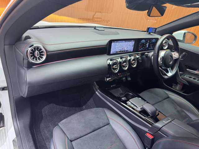メルセデス・ベンツ ＣＬＡ２００ｄ Sブレーク AMGライン 千葉県 2020(令2)年 5.6万km デジタルホワイト ACC　/半革　/ナビ　/TV　/Bカメラ　/Bluetooth接続　/シートヒーター　/電動シート　/電動リアゲート/アンビエントライト　/LEDヘッドライト　/ハイビームアシスト　/衝突軽減B　/BSM　/LKA　/ワンオーナー　/ドラレコ　/ETC