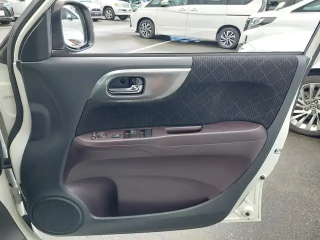 ホンダ Ｎ ＯＮＥ プレミアム 東京都 2014(平26)年 3.4万km プレミアムホワイトパール 安心パッケージ/・シティブレーキアクティブシステム/・サイド＆カーテンエアバック/純正ナビ/・ワンセグTV/FM/AM/CD/Bluetooth/2トーンカラースタイル/スマートキー/プッシュスタート/革巻きステアリング/ステアリングスイッチ/ドアバイザー/純正フロアマット/LEDヘッドライト/オートライト