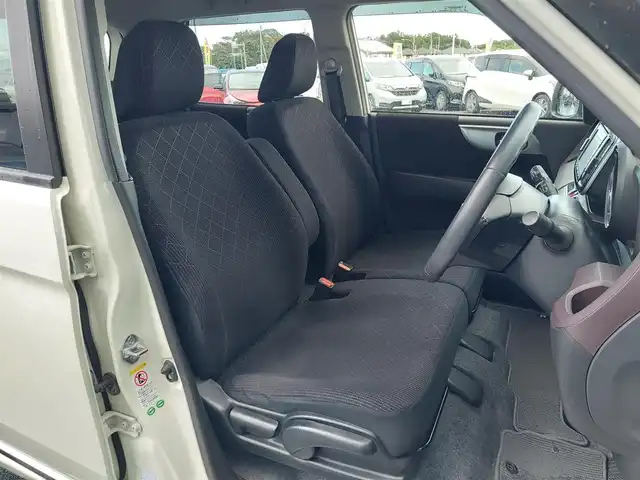 ホンダ Ｎ ＯＮＥ プレミアム 東京都 2014(平26)年 3.4万km プレミアムホワイトパール 安心パッケージ/・シティブレーキアクティブシステム/・サイド＆カーテンエアバック/純正ナビ/・ワンセグTV/FM/AM/CD/Bluetooth/2トーンカラースタイル/スマートキー/プッシュスタート/革巻きステアリング/ステアリングスイッチ/ドアバイザー/純正フロアマット/LEDヘッドライト/オートライト