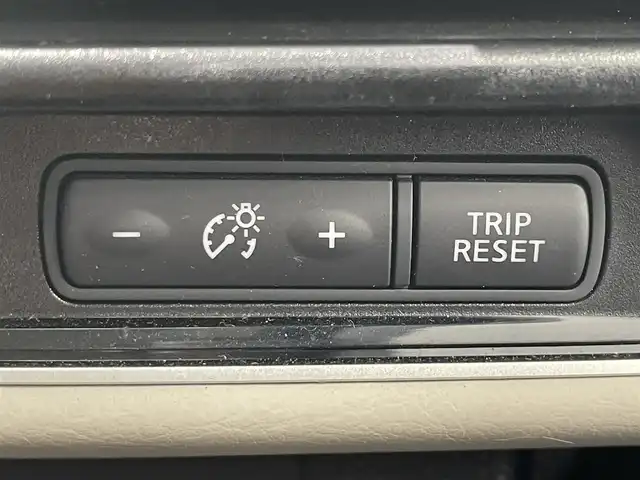 日産 セレナ ライダー オーテック30th プロパイロットE 宮城県 2016(平28)年 7.9万km ダイヤモンドブラック エマージェンシーブレーキ/・プロパイロット/・標識検知機能/・ハンドル支援/・側方支援/・レーンキープアシスト/パワースライドドア（両側）/純正大画面ナビ/・型番：MM516D-L/・フルセグTV/Bluetooth/CD/DVD/・バックカメラ/・ETC/・ドライブレコーダー（前後）/・デジタルインナーミラー/両側パワースライドドア/電子パーキング/・オートブレーキホールド/アイドリングストップ/革巻きステアリング/・ステアリングリモコン/シートヒーター（運転席/助手席）/プッシュスタート/・スマートキー/LEDヘッドライト/・オートライト/・フォグライト/フロアマット/電動格納ミラー