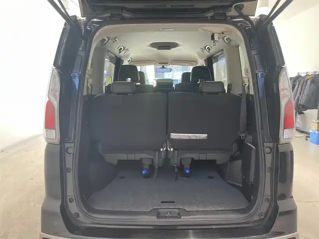 日産 セレナ ライダー オーテック30th プロパイロットE 宮城県 2016(平28)年 7.9万km ダイヤモンドブラック エマージェンシーブレーキ/・プロパイロット/・標識検知機能/・ハンドル支援/・側方支援/・レーンキープアシスト/パワースライドドア（両側）/純正大画面ナビ/・型番：MM516D-L/・フルセグTV/Bluetooth/CD/DVD/・バックカメラ/・ETC/・ドライブレコーダー（前後）/・デジタルインナーミラー/両側パワースライドドア/電子パーキング/・オートブレーキホールド/アイドリングストップ/革巻きステアリング/・ステアリングリモコン/シートヒーター（運転席/助手席）/プッシュスタート/・スマートキー/LEDヘッドライト/・オートライト/・フォグライト/フロアマット/電動格納ミラー