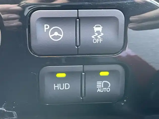 トヨタ プリウス A 宮崎県 2019(令1)年 7.6万km エモーショナルレッドⅡ ワンオーナー/純正ナビ/(AM.FM.Bluetooth.USB.AUX)/バックカメラ/クリアランスソナー/ETC2.0/レーンキープアシスト/パーキングアシスト/クルーズコントロール/LEDヘッドライト、フォグライト/純正フロアマット/プリクラッシュセーフティ/置くだけ充電/電格ミラー/スマートキー/スペアキー