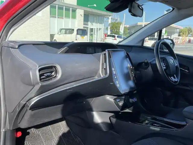 トヨタ プリウス A 宮崎県 2019(令1)年 7.6万km エモーショナルレッドⅡ ワンオーナー/純正ナビ/(AM.FM.Bluetooth.USB.AUX)/バックカメラ/クリアランスソナー/ETC2.0/レーンキープアシスト/パーキングアシスト/クルーズコントロール/LEDヘッドライト、フォグライト/純正フロアマット/プリクラッシュセーフティ/置くだけ充電/電格ミラー/スマートキー/スペアキー