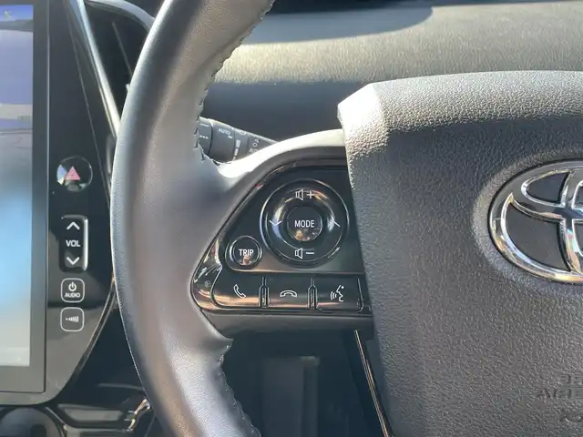 トヨタ プリウス A 宮崎県 2019(令1)年 7.6万km エモーショナルレッドⅡ ワンオーナー/純正ナビ/(AM.FM.Bluetooth.USB.AUX)/バックカメラ/クリアランスソナー/ETC2.0/レーンキープアシスト/パーキングアシスト/クルーズコントロール/LEDヘッドライト、フォグライト/純正フロアマット/プリクラッシュセーフティ/置くだけ充電/電格ミラー/スマートキー/スペアキー