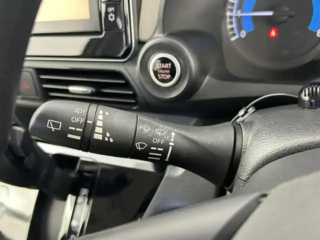 日産 デイズ X 千葉県 2021(令3)年 3.1万km スターリングシルバーM 禁煙車　/純正９型ナビ（MM320D-L）/AM＆FM＆Bluetooth＆フルセグTV＆CD＆DVD/エマージェンシーブレーキ/車線逸脱警報/バックカメラ　/自動防眩ルームミラー　/電動格納サイドミラー　/アイドリングストップ　/純正ドアバイザー　/純正フロアマット　/ＩＳＯＦＩＸ　/１２Ｖシガーソケット　/プッシュスタート/前後コーナーセンサー