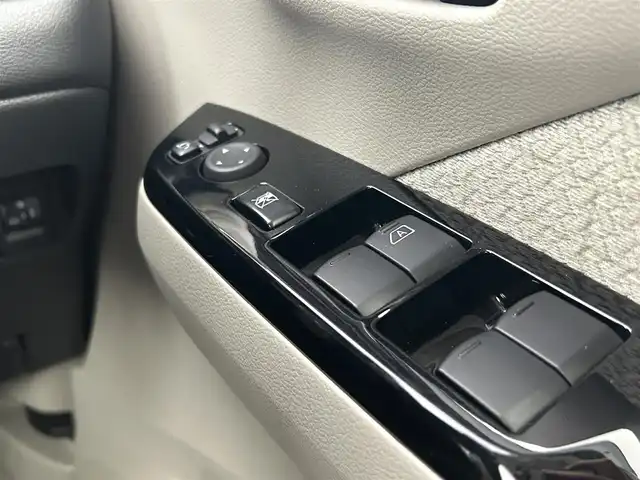 日産 デイズ X 千葉県 2021(令3)年 3.1万km スターリングシルバーM 禁煙車　/純正９型ナビ（MM320D-L）/AM＆FM＆Bluetooth＆フルセグTV＆CD＆DVD/エマージェンシーブレーキ/車線逸脱警報/バックカメラ　/自動防眩ルームミラー　/電動格納サイドミラー　/アイドリングストップ　/純正ドアバイザー　/純正フロアマット　/ＩＳＯＦＩＸ　/１２Ｖシガーソケット　/プッシュスタート/前後コーナーセンサー