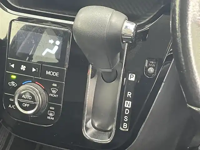 ダイハツ キャスト スタイル GプライムコレSAⅢ 滋賀県 2020(令2)年 6.5万km ダークエメラルドマイカ 純正ナビ/CD/DVD/USB/Bluetooth/フルセグテレビ/バックカメラ/スマートアシスト3/LEDヘッドライト/オートライト/ハーフレザーシート/D/N席シートヒーター/前方ドライブレコーダー/プッシュスタート/スマートキー