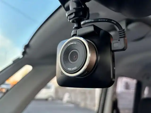 トヨタ ルーミー カスタムG－T 茨城県 2019(平31)年 3.8万km パールホワイトⅢ 純正ナビ/　(AM/FM/CD/Bluetooth/フルセグ)/バックカメラ/フロントリップエアロ/前方ドライブレコーダー/クルーズコントロール/両側パワースライドドア/ビルトインETC2.0/LEDヘッドライト/シートヒーター/前後コーナーセンサー/純正アルミホイール/スタッドレスタイヤ付属/オートライト/パワーステアリング