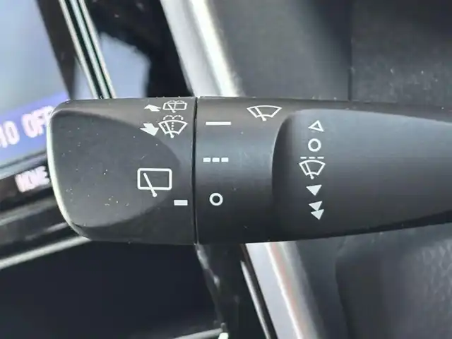 トヨタ ルーミー カスタムG－T 茨城県 2019(平31)年 3.8万km パールホワイトⅢ 純正ナビ/　(AM/FM/CD/Bluetooth/フルセグ)/バックカメラ/フロントリップエアロ/前方ドライブレコーダー/クルーズコントロール/両側パワースライドドア/ビルトインETC2.0/LEDヘッドライト/シートヒーター/前後コーナーセンサー/純正アルミホイール/スタッドレスタイヤ付属/オートライト/パワーステアリング