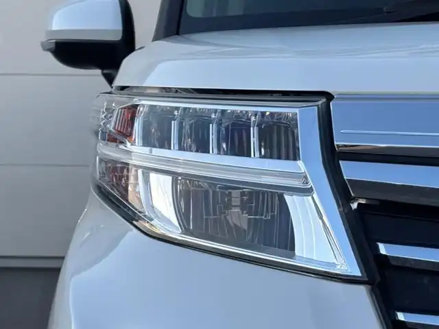 トヨタ ルーミー カスタムG－T 茨城県 2019(平31)年 3.8万km パールホワイトⅢ 純正ナビ/　(AM/FM/CD/Bluetooth/フルセグ)/バックカメラ/フロントリップエアロ/前方ドライブレコーダー/クルーズコントロール/両側パワースライドドア/ビルトインETC2.0/LEDヘッドライト/シートヒーター/前後コーナーセンサー/純正アルミホイール/スタッドレスタイヤ付属/オートライト/パワーステアリング