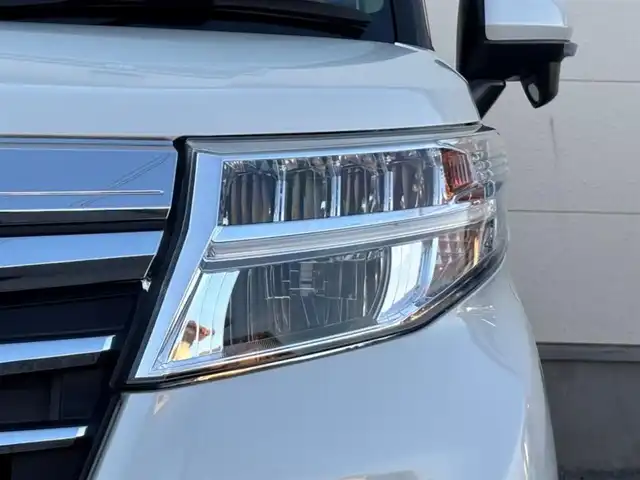 トヨタ ルーミー カスタムG－T 茨城県 2019(平31)年 3.8万km パールホワイトⅢ 純正ナビ/　(AM/FM/CD/Bluetooth/フルセグ)/バックカメラ/フロントリップエアロ/前方ドライブレコーダー/クルーズコントロール/両側パワースライドドア/ビルトインETC2.0/LEDヘッドライト/シートヒーター/前後コーナーセンサー/純正アルミホイール/スタッドレスタイヤ付属/オートライト/パワーステアリング