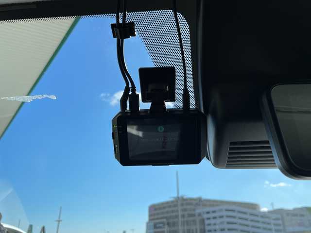 日産 ノート e－パワー X Vセレクション 愛知県 2020(令2)年 3万km ブリリアントシルバー エマージェンシーブレーキ/純正ナビ/全方位カメラ/バックカメラ/コーナーセンサー/純正アルミホイール/LEDヘッドライト/インテリジェントミラー/レーンキープアシスト/ドライブレコーダー/ETC/ステアリングスイッチ/スマートキー/プッシュスタート