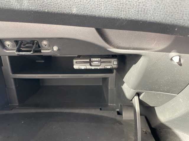 日産 ノート e－パワー X Vセレクション 愛知県 2020(令2)年 3万km ブリリアントシルバー エマージェンシーブレーキ/純正ナビ/全方位カメラ/バックカメラ/コーナーセンサー/純正アルミホイール/LEDヘッドライト/インテリジェントミラー/レーンキープアシスト/ドライブレコーダー/ETC/ステアリングスイッチ/スマートキー/プッシュスタート