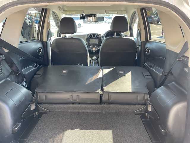 日産 ノート e－パワー X Vセレクション 愛知県 2020(令2)年 3万km ブリリアントシルバー エマージェンシーブレーキ/純正ナビ/全方位カメラ/バックカメラ/コーナーセンサー/純正アルミホイール/LEDヘッドライト/インテリジェントミラー/レーンキープアシスト/ドライブレコーダー/ETC/ステアリングスイッチ/スマートキー/プッシュスタート