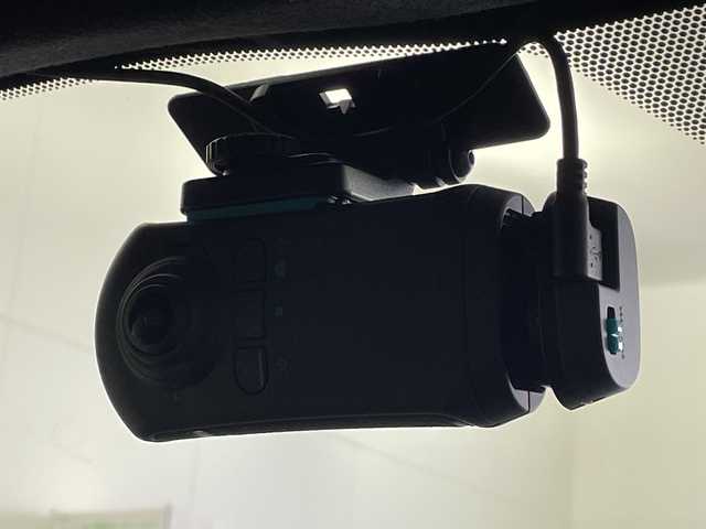 トヨタ ヤリス ハイブリッド Z 岐阜県 2020(令2)年 2.3万km ボルドーマイカメタリック 純正ナビ/バックモニター/ETC/ドライブレコーダー/前席シートヒーター/アダプティブクルーズコントロール/オートライト/オートハイビーム/ブラインドスポットモニター(BSM)/スマートキー/プッシュスタート