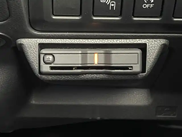 スバル フォレスター X－ブレイク 埼玉県 2020(令2)年 6.1万km クリスタルホワイトP アイサイト　純正ナビ　バックカメラ　ＢＳＭ　ＥＴＣ　ドライブレコーダー　レーダークルーズ　シートヒーター　デジタルインナーミラー　ステアリングヒーター　メモリシート　純正アルミ　オートライト　ＬＥＤ