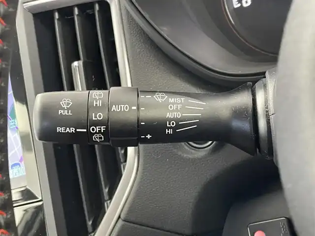 スバル フォレスター X－ブレイク 埼玉県 2020(令2)年 6.1万km クリスタルホワイトP アイサイト　純正ナビ　バックカメラ　ＢＳＭ　ＥＴＣ　ドライブレコーダー　レーダークルーズ　シートヒーター　デジタルインナーミラー　ステアリングヒーター　メモリシート　純正アルミ　オートライト　ＬＥＤ