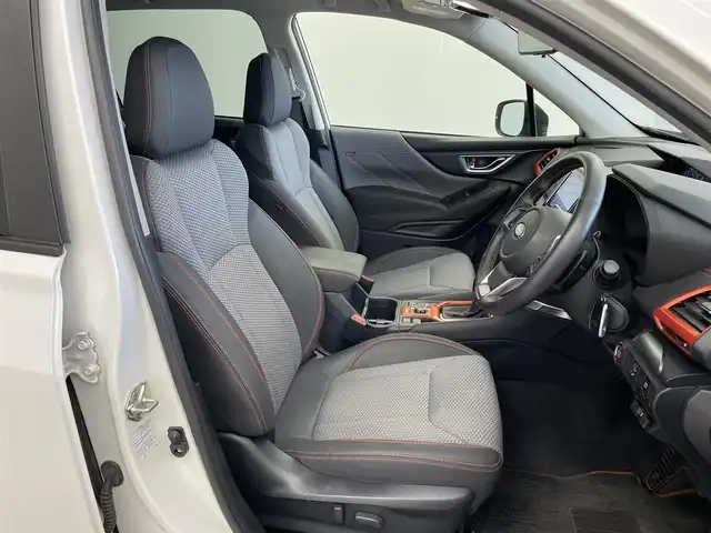 スバル フォレスター X－ブレイク 埼玉県 2020(令2)年 6.1万km クリスタルホワイトP アイサイト　純正ナビ　バックカメラ　ＢＳＭ　ＥＴＣ　ドライブレコーダー　レーダークルーズ　シートヒーター　デジタルインナーミラー　ステアリングヒーター　メモリシート　純正アルミ　オートライト　ＬＥＤ