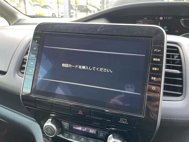 日産 セレナ ハイウェイスター V 広島県 2022(令4)年 4.5万km ダイヤモンドブラック 禁煙/セーフティパックA/防水シート車/エマージェンシーブレーキ/車線逸脱警報/ハイビームアシスト/道路標識認識/BSW/プロパイロット/インテリジェントルームミラー/純正１０型ナビ/・フルセグ/CD/DVD/Blu-ray/SD/REC/Bluetooth/アラウンドビューモニター/純正フリップダウンモニター/革巻ステアリング/ステアリングスイッチ/オートライト/スマートキー/プッシュスタート/スペアキー/電動パーキングブレーキ/オートホールド/LEDヘッドライト/フォグランプ/ドライブレコーダー（DH5-D）/ETC/純正フロアマット/純正ドアバイザー/アイドリングストップ/オートデュアルエアコン、リヤヒーターダクト/純正１６インチアルミホイール