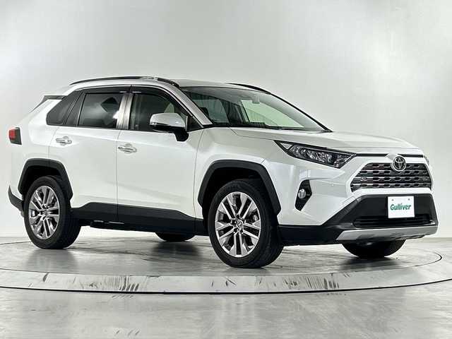 トヨタ ＲＡＶ４ G Zパッケージ 佐賀県 2021(令3)年 4.8万km ホワイトパールクリスタルシャイン 純正９型ナビ/（フルセグTV/CD/DVD/Bluetooth）/４WD/衝突被害軽減システム/バックカメラ/コーナーセンサー/レーンキープアシスト/レーダークルーズコントロール/デジタルインナーミラー/前後ドライブレコーダー/パワーシート/シートヒーター/ハンドルヒーター/純正１９インチアルミホイール/ＬＥＤヘッドライト/オートライト/オートマチックハイビーム/ルーフレール/ドアバイザー/ビルトインETC/MT付AT/スマートキー/ダウンヒルアシストコントロール/横滑り防止装置/盗難防止装置