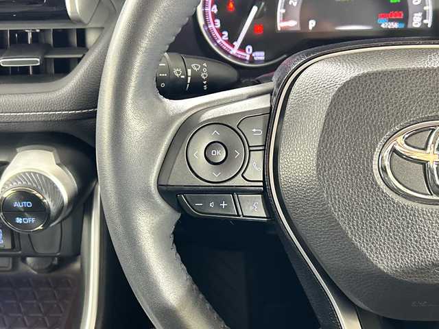 トヨタ ＲＡＶ４ G Zパッケージ 佐賀県 2021(令3)年 4.8万km ホワイトパールクリスタルシャイン 純正９型ナビ/（フルセグTV/CD/DVD/Bluetooth）/４WD/衝突被害軽減システム/バックカメラ/コーナーセンサー/レーンキープアシスト/レーダークルーズコントロール/デジタルインナーミラー/前後ドライブレコーダー/パワーシート/シートヒーター/ハンドルヒーター/純正１９インチアルミホイール/ＬＥＤヘッドライト/オートライト/オートマチックハイビーム/ルーフレール/ドアバイザー/ビルトインETC/MT付AT/スマートキー/ダウンヒルアシストコントロール/横滑り防止装置/盗難防止装置