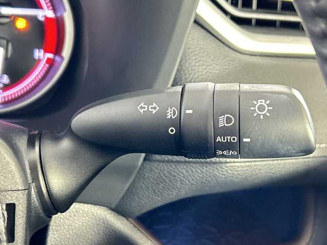 トヨタ ＲＡＶ４ G Zパッケージ 佐賀県 2021(令3)年 4.8万km ホワイトパールクリスタルシャイン 純正９型ナビ/（フルセグTV/CD/DVD/Bluetooth）/４WD/衝突被害軽減システム/バックカメラ/コーナーセンサー/レーンキープアシスト/レーダークルーズコントロール/デジタルインナーミラー/前後ドライブレコーダー/パワーシート/シートヒーター/ハンドルヒーター/純正１９インチアルミホイール/ＬＥＤヘッドライト/オートライト/オートマチックハイビーム/ルーフレール/ドアバイザー/ビルトインETC/MT付AT/スマートキー/ダウンヒルアシストコントロール/横滑り防止装置/盗難防止装置