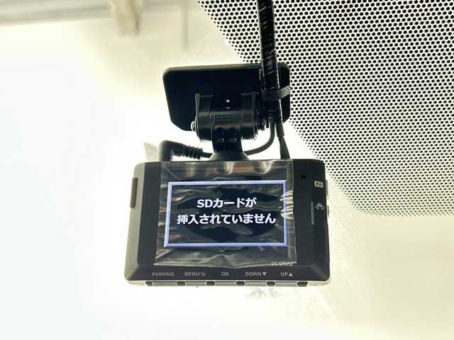 トヨタ ＲＡＶ４ G Zパッケージ 佐賀県 2021(令3)年 4.8万km ホワイトパールクリスタルシャイン 純正９型ナビ/（フルセグTV/CD/DVD/Bluetooth）/４WD/衝突被害軽減システム/バックカメラ/コーナーセンサー/レーンキープアシスト/レーダークルーズコントロール/デジタルインナーミラー/前後ドライブレコーダー/パワーシート/シートヒーター/ハンドルヒーター/純正１９インチアルミホイール/ＬＥＤヘッドライト/オートライト/オートマチックハイビーム/ルーフレール/ドアバイザー/ビルトインETC/MT付AT/スマートキー/ダウンヒルアシストコントロール/横滑り防止装置/盗難防止装置