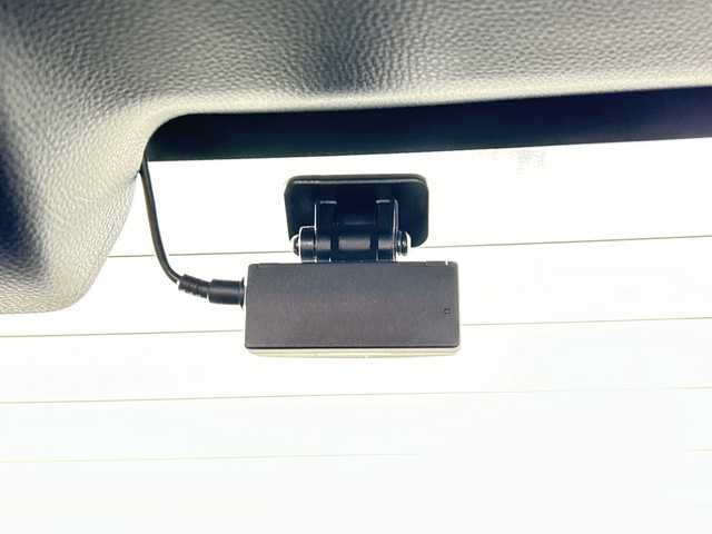 トヨタ ＲＡＶ４ G Zパッケージ 佐賀県 2021(令3)年 4.8万km ホワイトパールクリスタルシャイン 純正９型ナビ/（フルセグTV/CD/DVD/Bluetooth）/４WD/衝突被害軽減システム/バックカメラ/コーナーセンサー/レーンキープアシスト/レーダークルーズコントロール/デジタルインナーミラー/前後ドライブレコーダー/パワーシート/シートヒーター/ハンドルヒーター/純正１９インチアルミホイール/ＬＥＤヘッドライト/オートライト/オートマチックハイビーム/ルーフレール/ドアバイザー/ビルトインETC/MT付AT/スマートキー/ダウンヒルアシストコントロール/横滑り防止装置/盗難防止装置