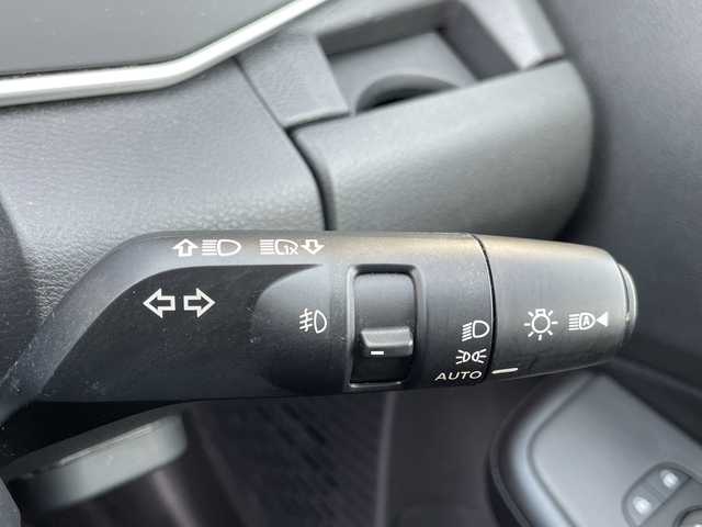 日産 ノート X 千葉県 2021(令3)年 2.5万km スーパーブラック メーカーナビ　全方位カメラ　プロパイロット　２．０ＥＴＣ　フルセグＴＶ　スマートルームミラー　ドラレコ　ＵＳＢ　タイプＣ　マット　ＬＥＤライト　オートライト　バイザー　前後センサー　スマートキー