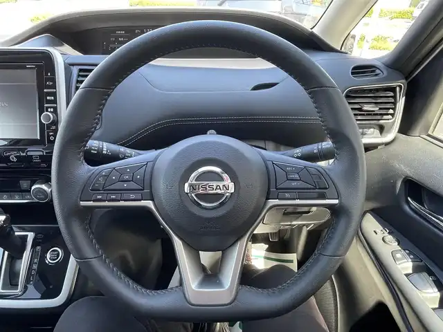 日産 セレナ ハイウェイスター Vセレクション 群馬県 2018(平30)年 4.9万km ブリリアントホワイトパール ワンオーナー車/純正9インチナビ/フルセグテレビ/バックカメラ/アラウンドビューモニター/アイドリングストップ/クルーズコントロール/ドアバイザー/プッシュスタート/両側パワースライドドア/ビルトインETC/オートライト/衝突被害軽減装置/前後コーナーセンサー/横滑り防止装置/前方ドライブレコーダー