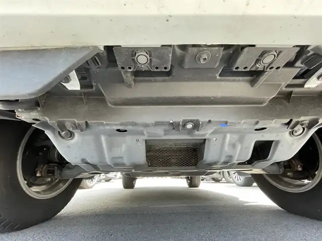 トヨタ ランドクルーザー プラド TX Lパッケージ マットブラED 千葉県 2022(令4)年 1.8万km ホワイトパールクリスタルシャイン トヨタセーフティセンス/クリアランスソナー/プリクラッシュセーフティ/先行車発進通知/オートマチックハイビーム/レーンディパーチャーアラート/レーダークルーズコントロール/ブラインドスポットモニター/サンルーフ/純正ナビ/パノラミックビューモニター/フルセグTV/AM/FM/Bluetooth/ETC/ルーフレール/LEDヘッドライト/オートライト/フォグランプ/レザーシート/パワーシート（D席＋N席）/シートヒーター（D席＋N席）/シートベンチレーション（D席＋N席）/革巻きステアリング/ステアリングスイッチ/純正ドアバイザー/社外フロアマット/プッシュスタート/スマートキー/スペアキー