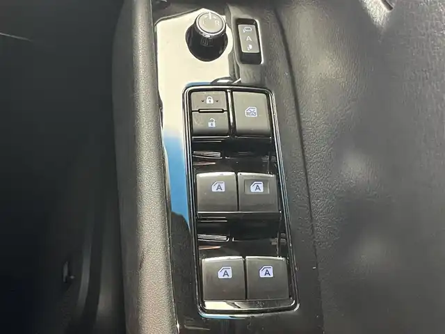 トヨタ ヴェルファイア Z Aエディション 愛知県 2017(平29)年 5.3万km ブラック メーカーナビ　フルセグＴＶ　ＪＢＬサウンド　ＤＶＤブルーレイ　バックカメラ　純正１２．１型後席モニター　衝突軽減装置　追従クルコン　パーキングアシスト　コーナーセンサー　ドラレコ　ハーフレザー　HDMIポート　AC100V電源　禁煙車