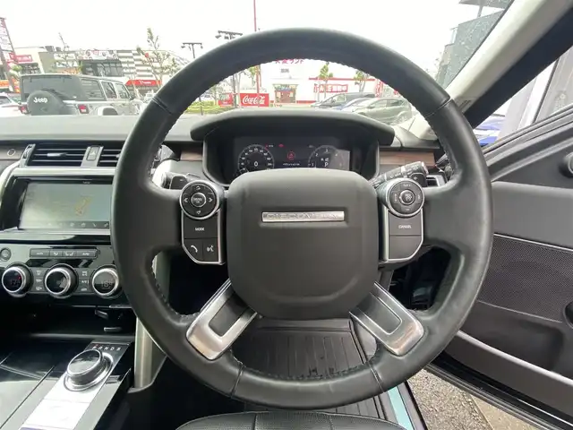 ランドローバー ランドローバー ディスカバリー HSE 福岡県 2018(平30)年 1.7万km 黒 ・クルーズコントロール/・純正ＨＤＤナビ／ＵＳＢ／Ｂｌｕｅｔｏｏｔｈ/・全方位カメラ/・黒革シート／シートヒーター/・社外前後ドライブレコーダー/・フルセグ/・ＥＴＣ/・純正２０ＡＷ/・プッシュスタート/・パーキングアシスト/・アイドリングストップ/・スマートキー/・3列シート/・パワーシート/・レーンキープアシスト/・オートライト/・LEDライト/・取扱説明書